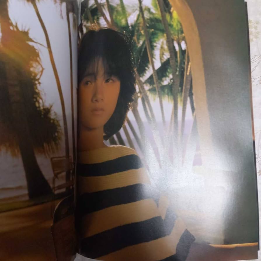 Tomoyo 原田知世写真集 Tomoyo―原田知世写真集 (1984年) |本 | 通販 | Amazon